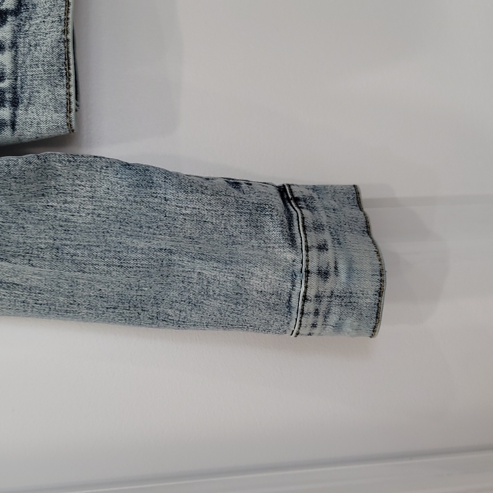 Jean Jacket - Picture 3 of 6